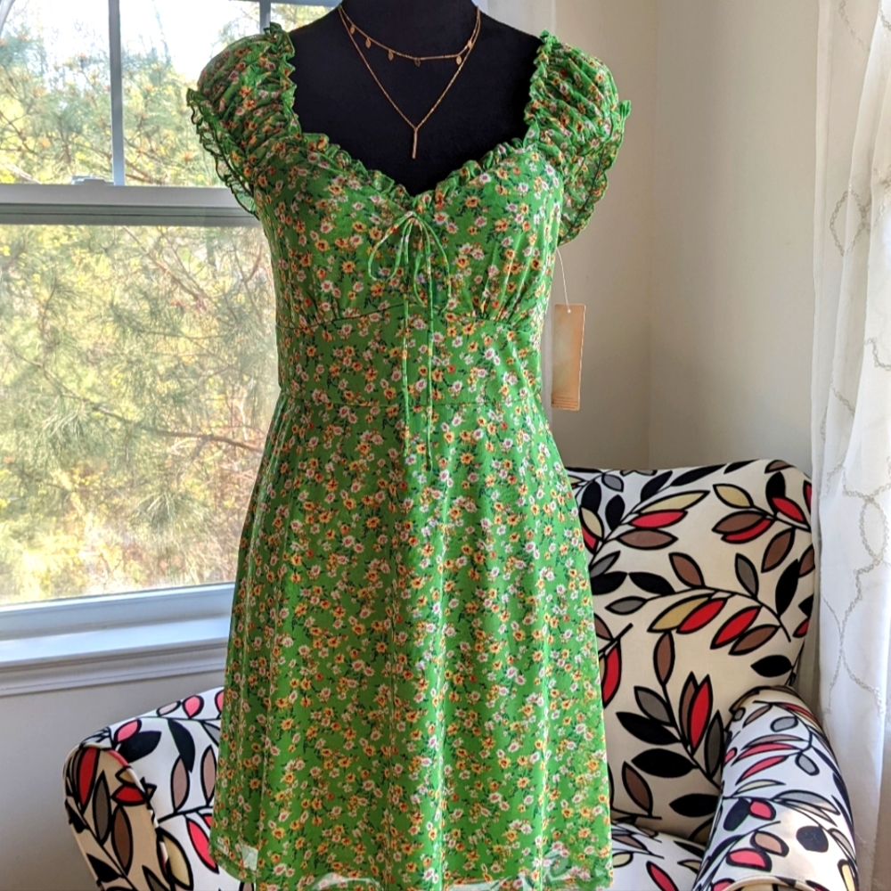 🔴SOLD🔴Vintage French Green Floral Print Mini Dress Size L